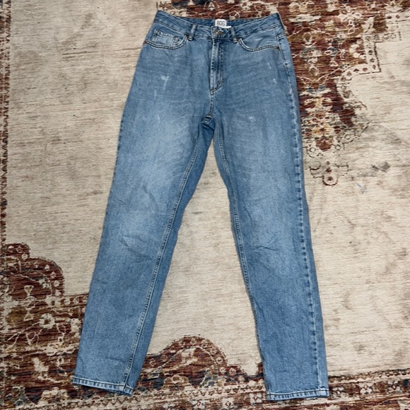 BDG Denim - NWOT WOMENS BDG DISTRESSED MOM JEANS SIZE 27